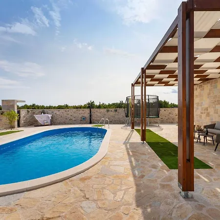 My Dalmatia - Katalea With Private Swimming Pool Vikendica